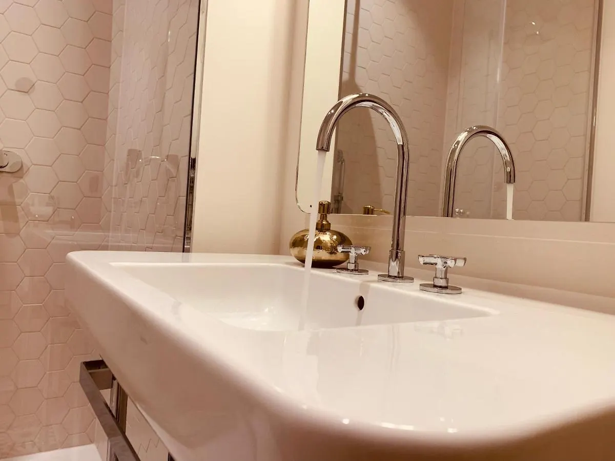 City Park Boutique Apartment  Vienna